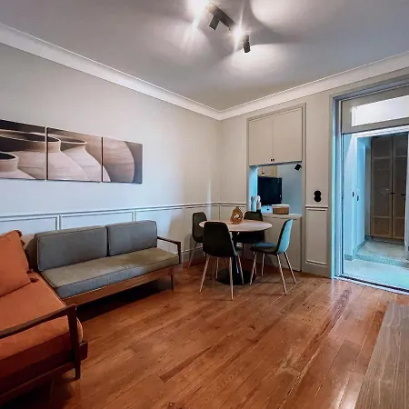 Predio Da Estacao Lejlighed Porto